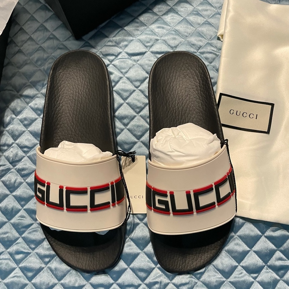 Gucci Women’s Pursuit Rubber Slides